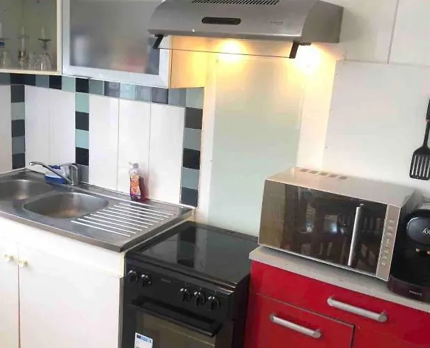 3 Pieces Gare Apartment