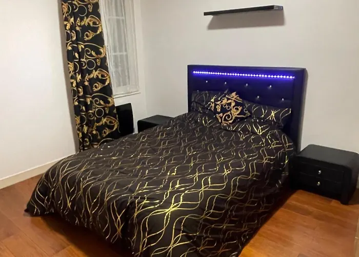 3 Pieces Gare Apartment